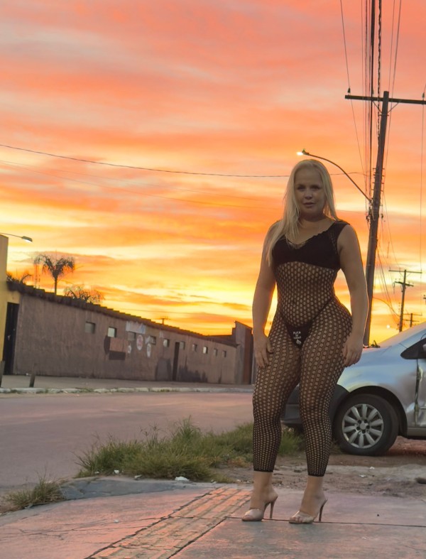 641645470 | EVELYN | Chica