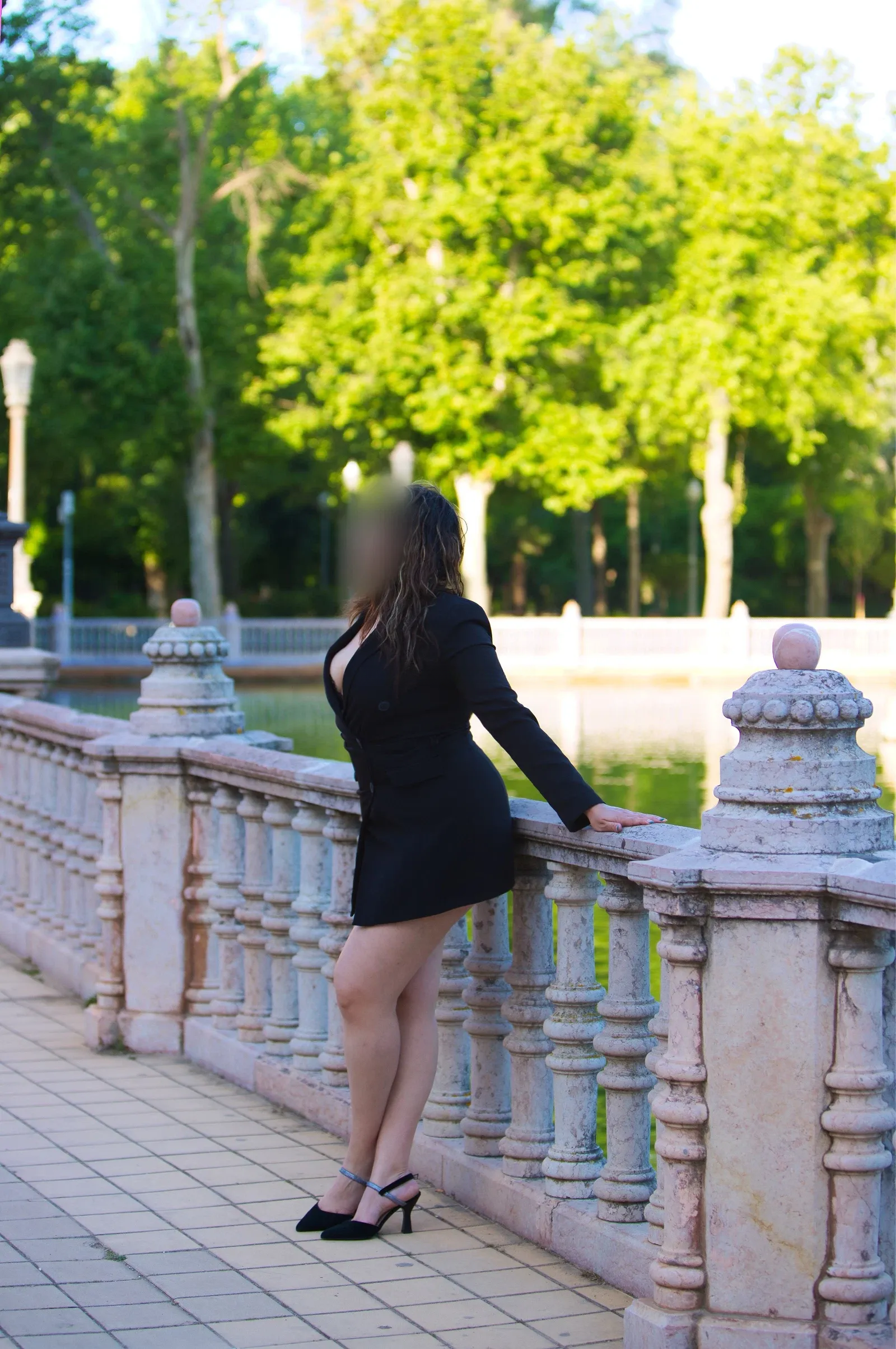 641961596 | LAURA | Chica