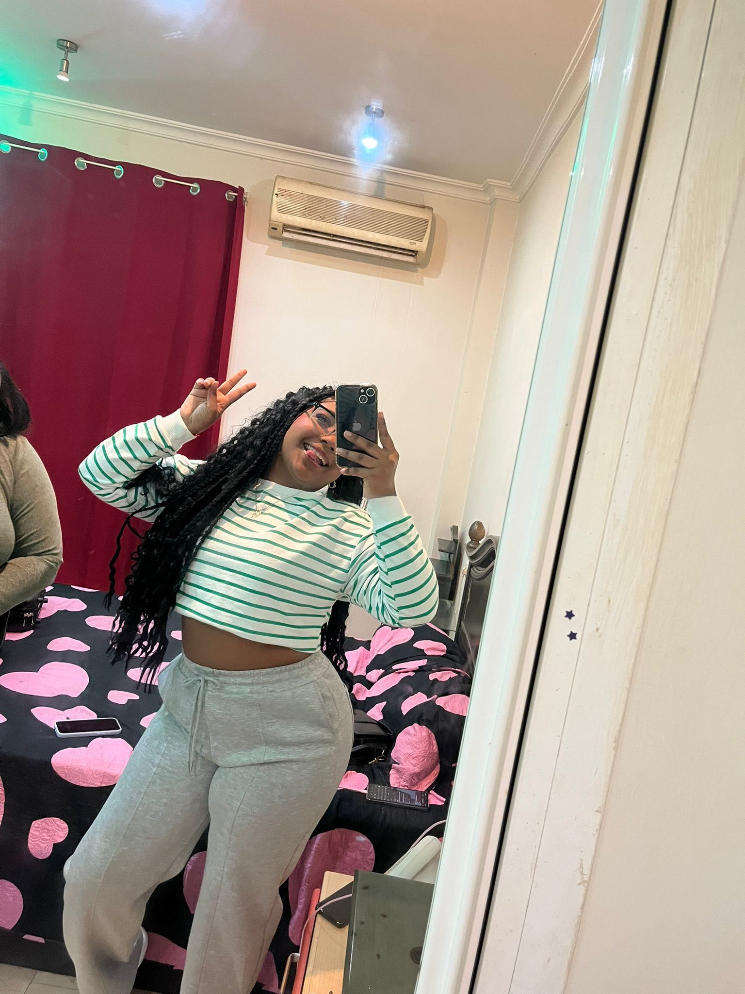 643033992 | BRENDA | Chica