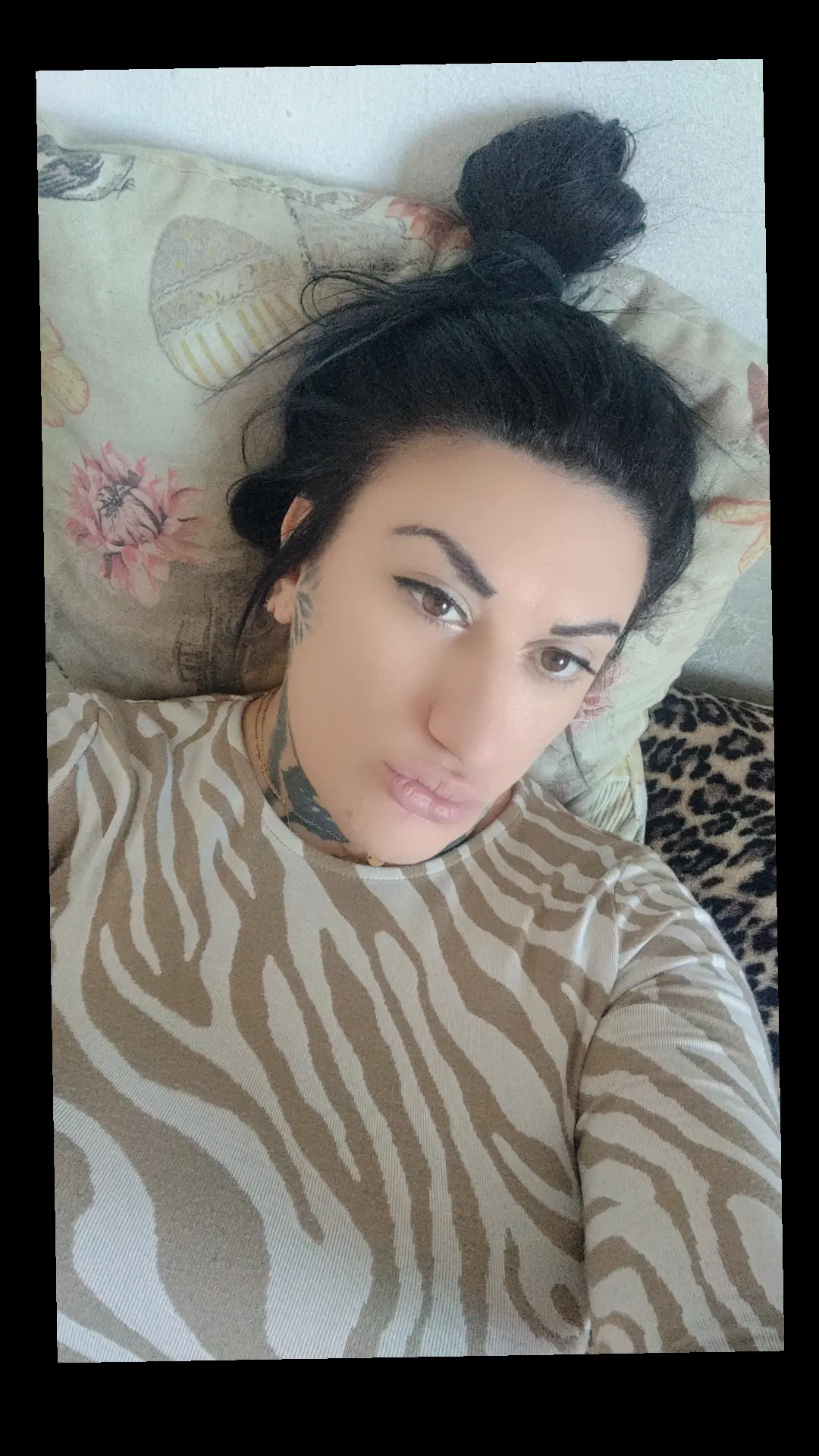 614279980 | ADRIANA | Transexual