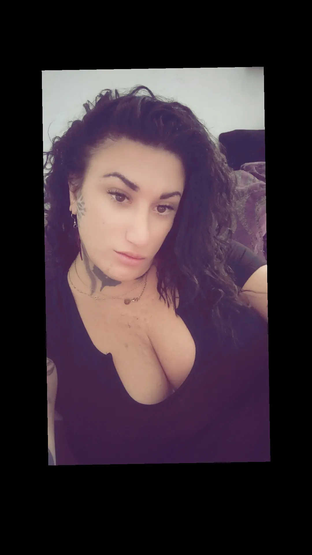 614279980 | ADRIANA | Transexual