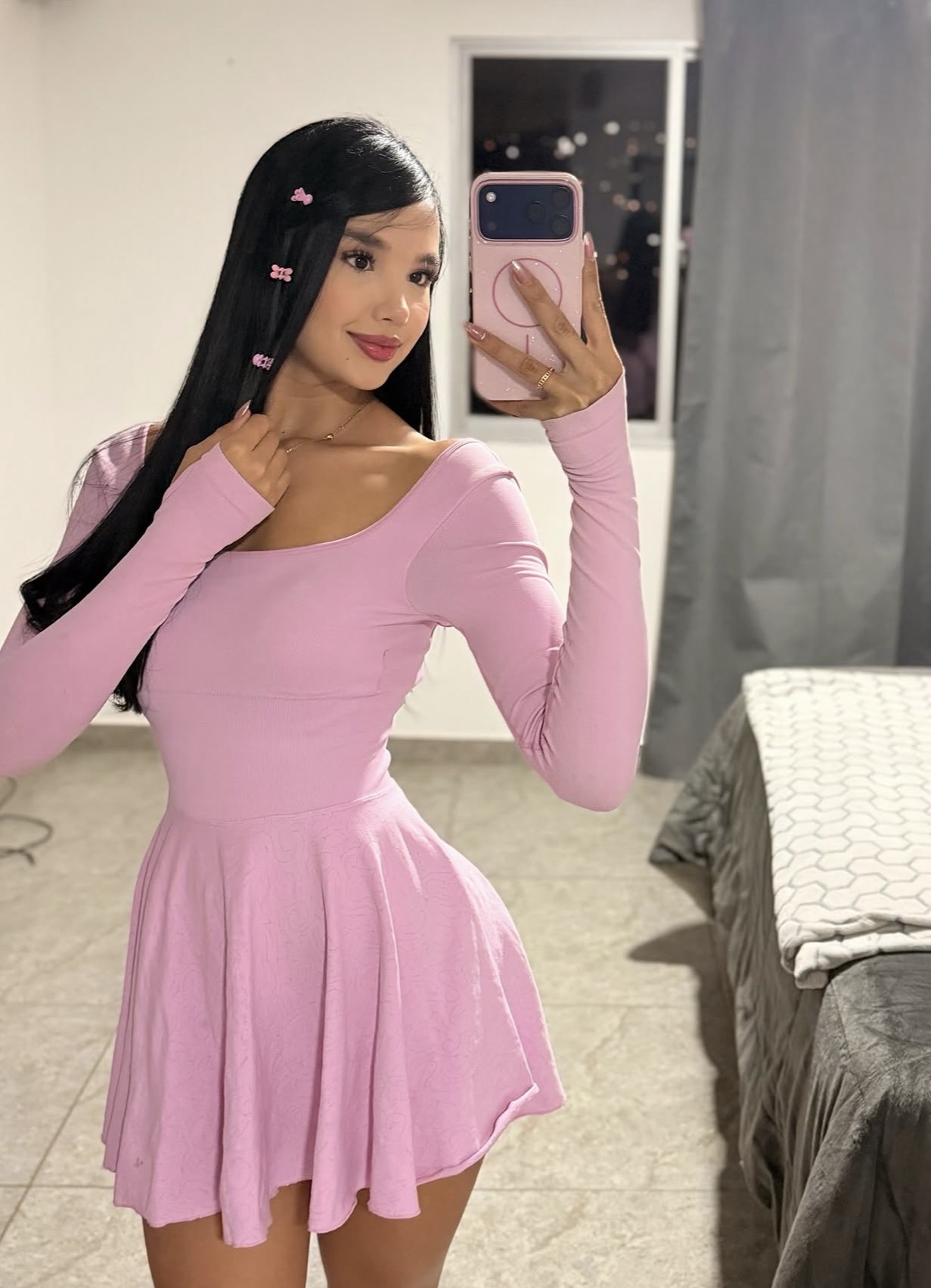 672868173 | XIANA | Chica