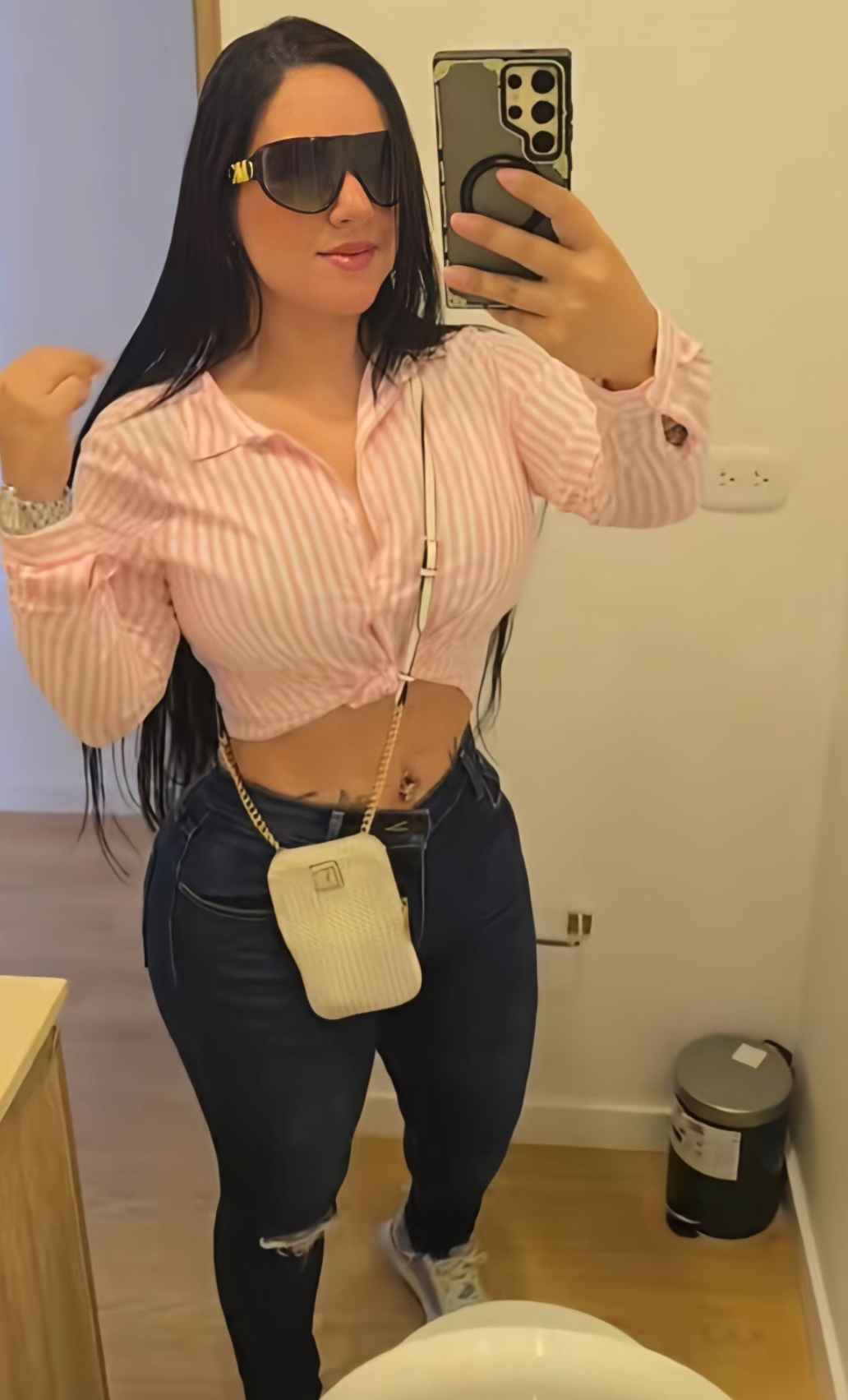 627558028 | DAYANA | Chica