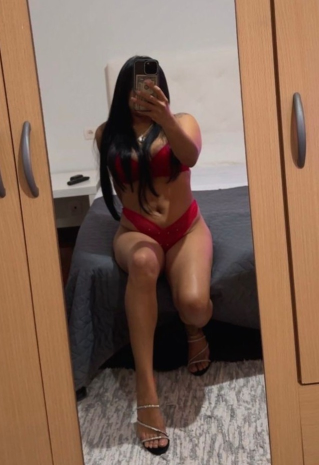 641605196 | MIA | Chica