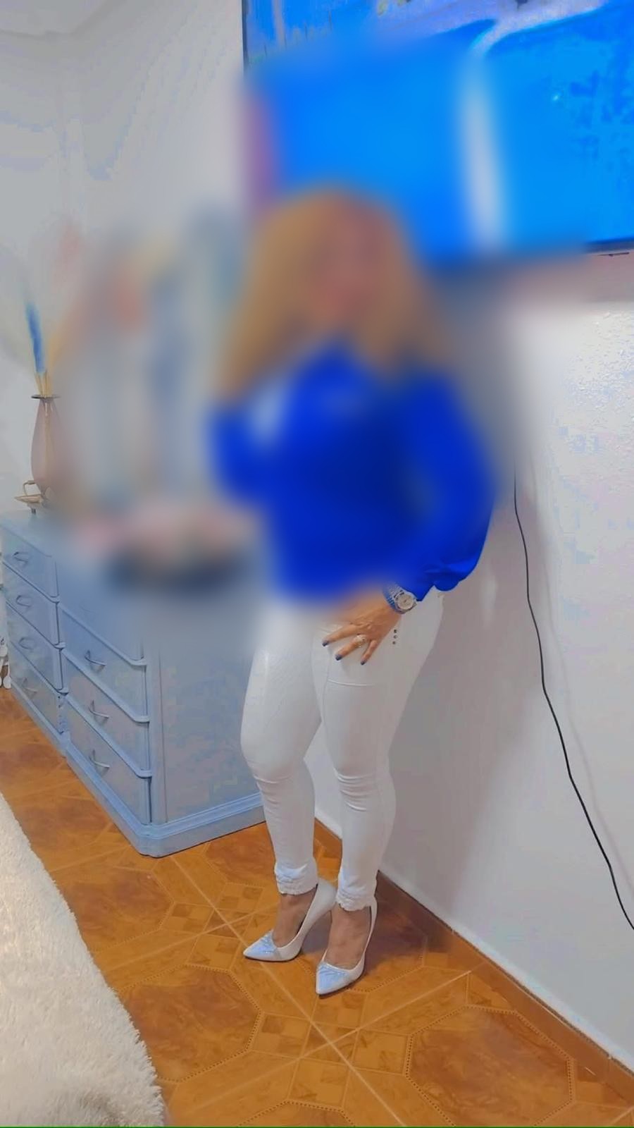 642043975 | CRISTAL | Chica