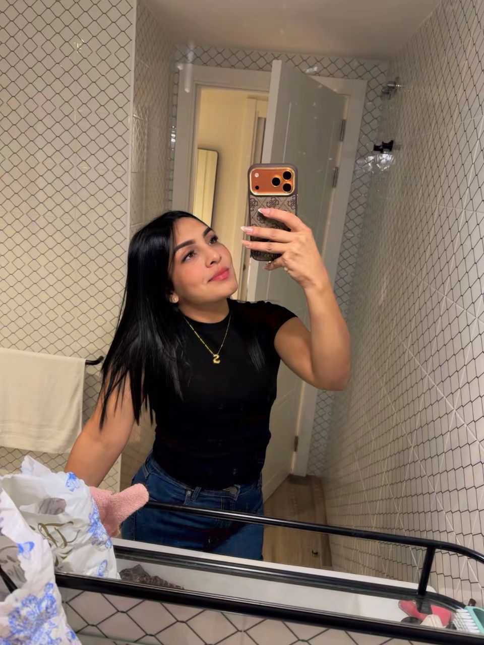 604248338 | CATALEYA | Chica