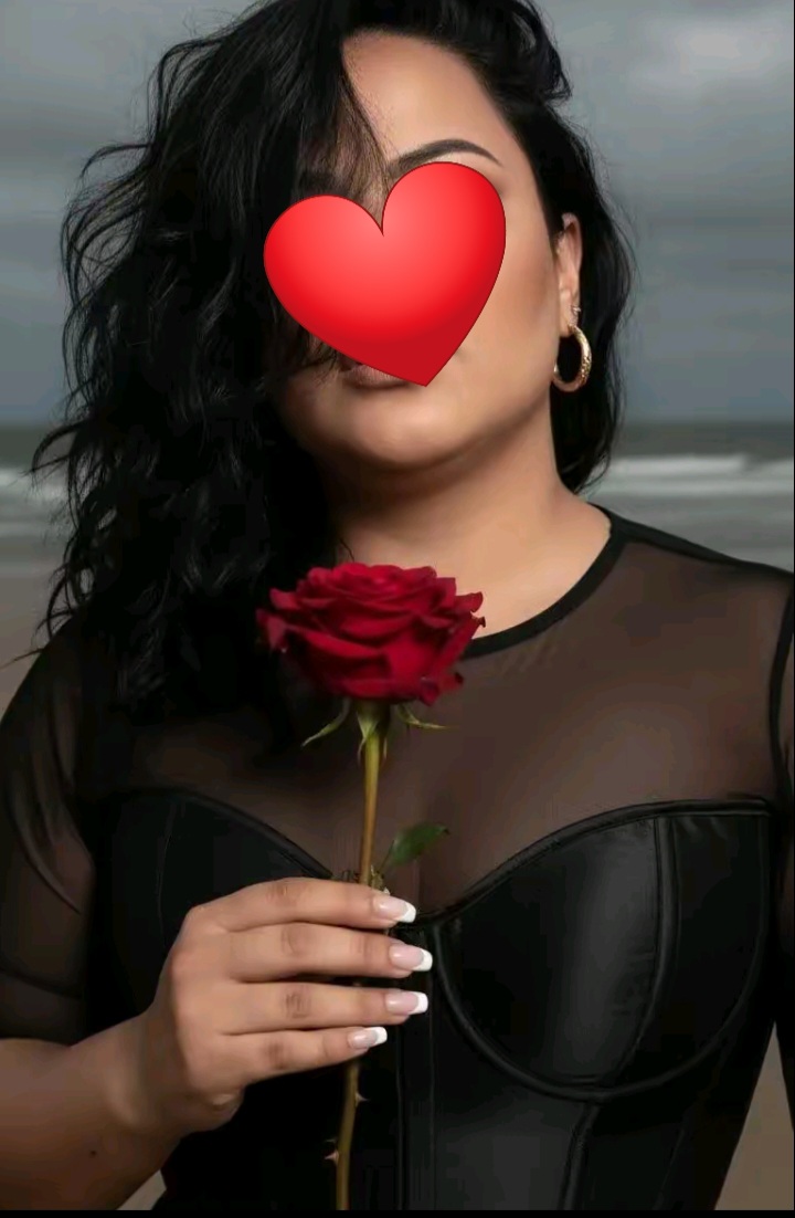 612435620 | LAURA | Chica