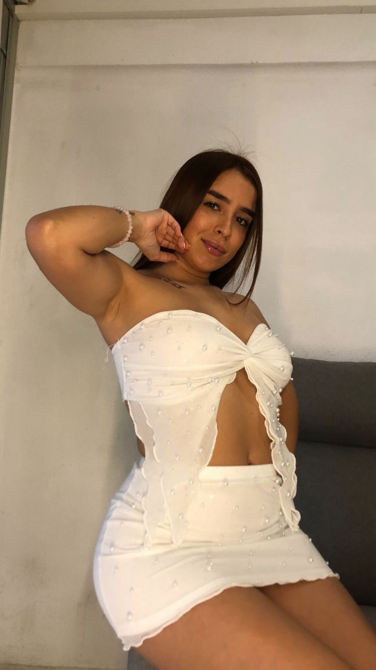 613928124 | ANTONELLA | Chica