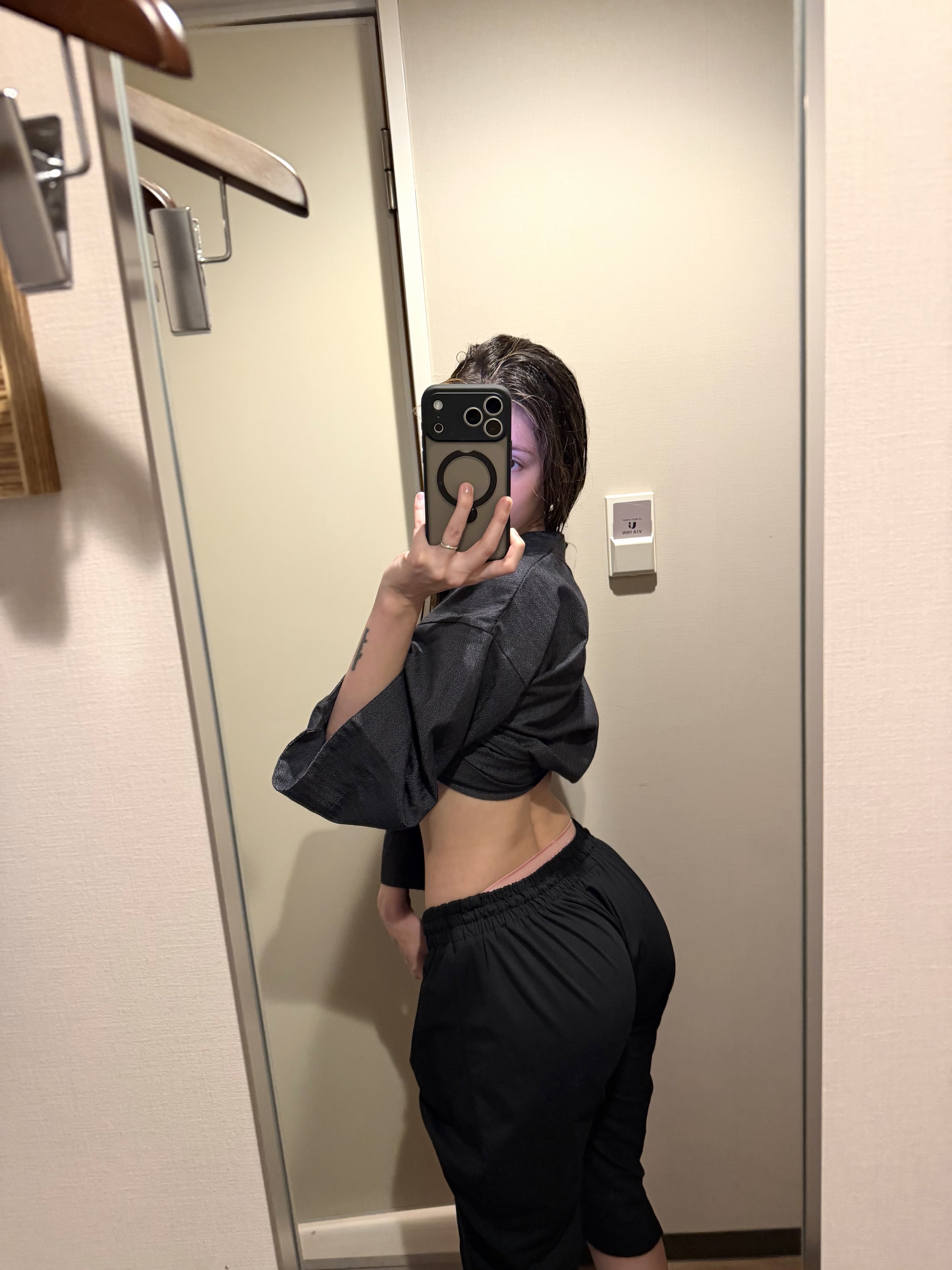 641667730 | LINDA | Chica
