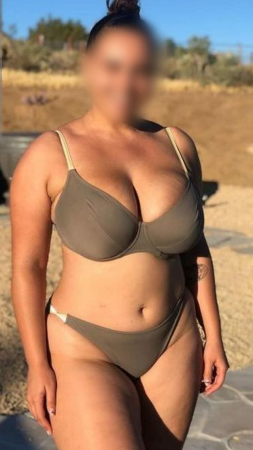 CLAUDIA