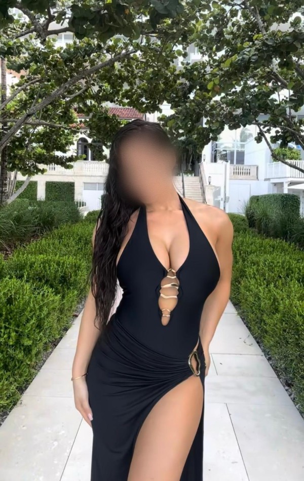604189611 | RUBI | Chica