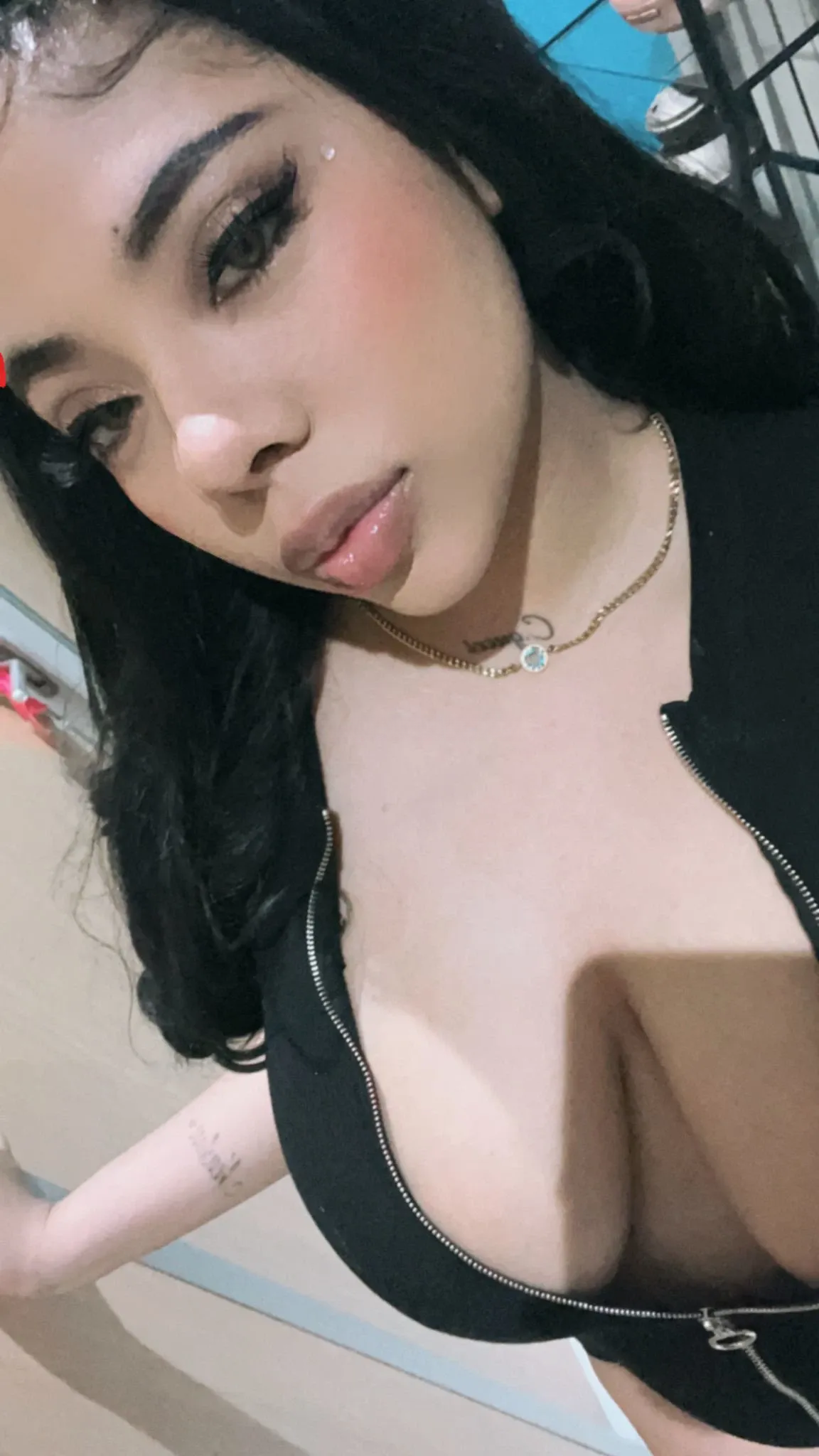 678744429 | CORINA | Chica