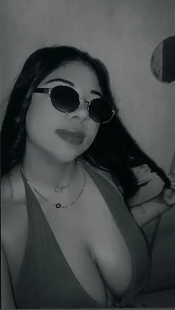 678744429 | CORINA | Chica