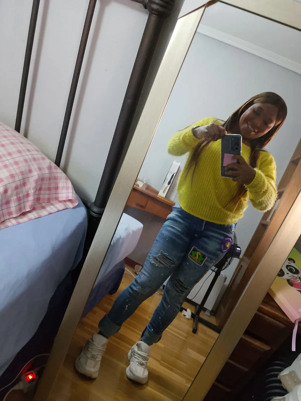 617975924 | MICHELLE | Chica