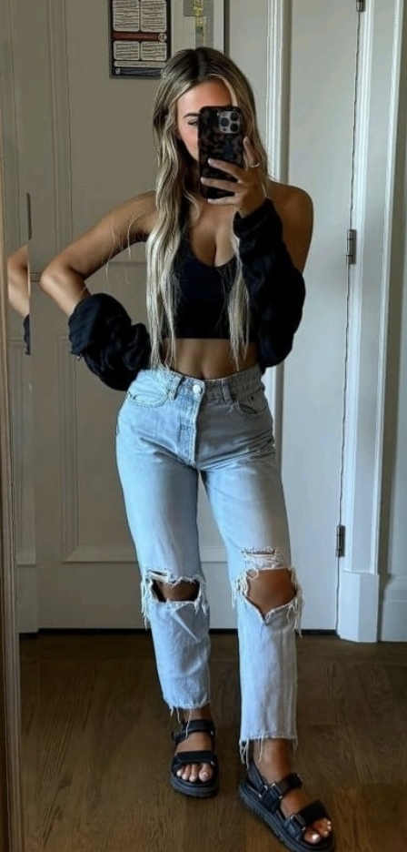 742030588 | IBELKY | Chica