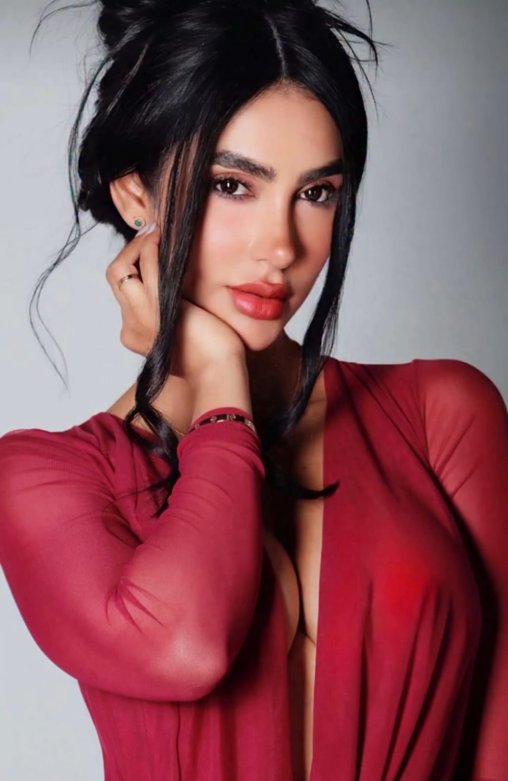 611354450 | ISABELLA | Chica