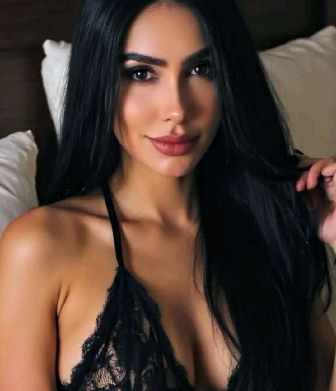 611354450 | ISABELLA | Chica