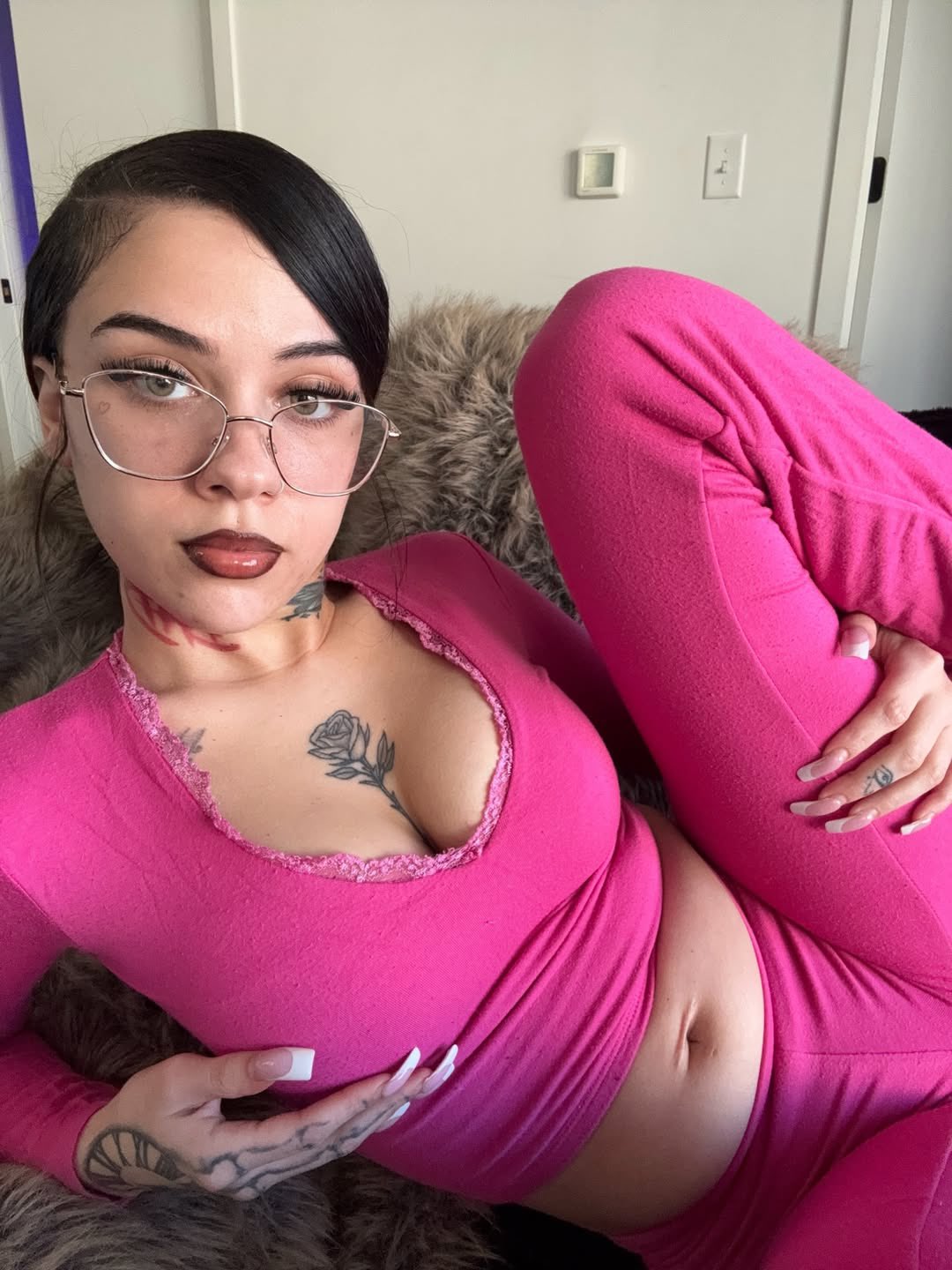 615478965 | CHARLOTTE | Chica