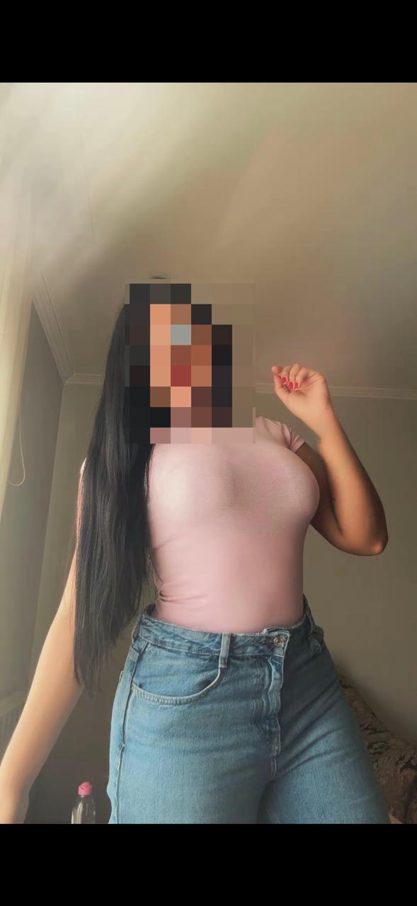 635153737 | LAURA | Chica