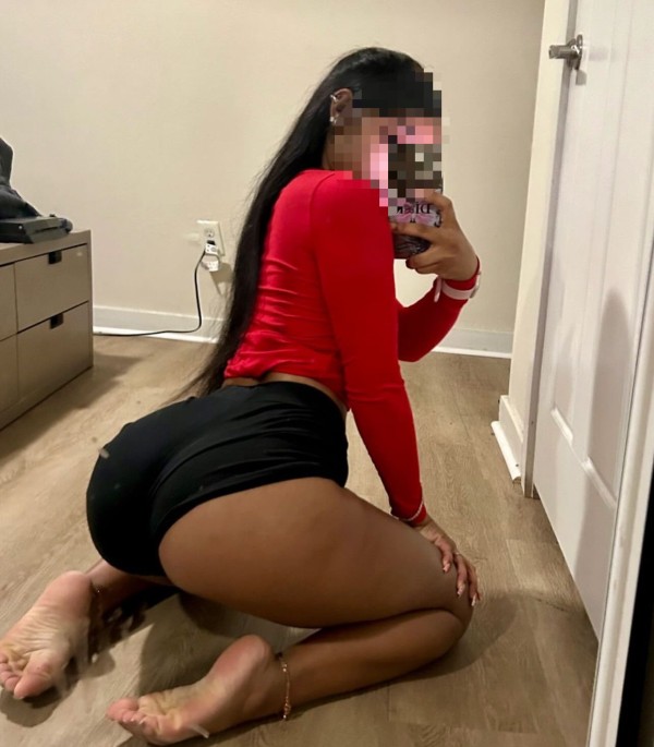 613704875 | CINDY | Chica