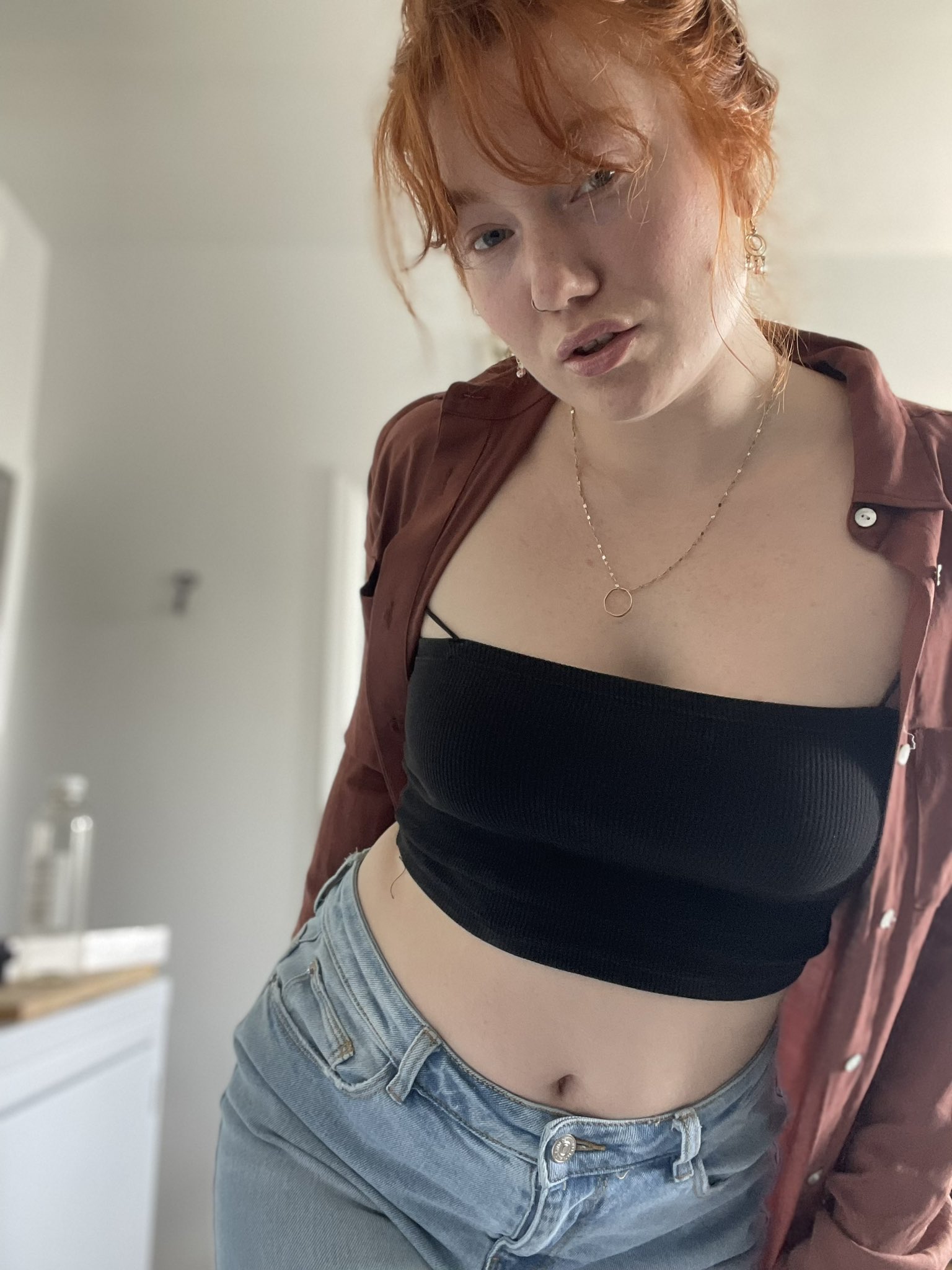 613384998 | NATHALIA | Chica