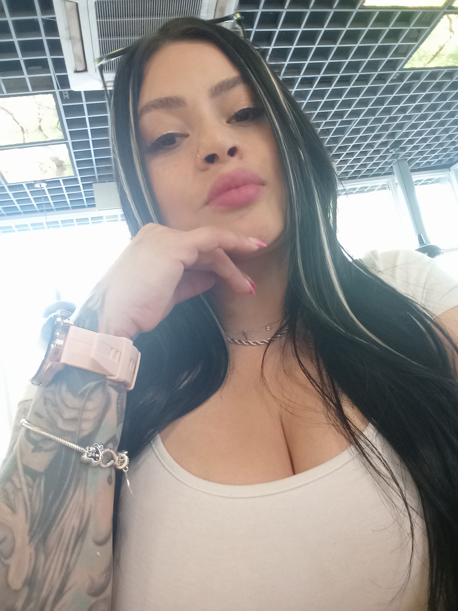 641204431 | ÁMBAR | Puta