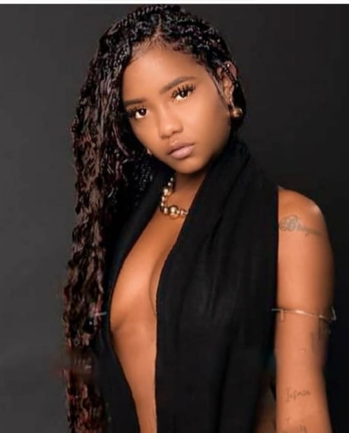 689462372 | THAIS | Escort