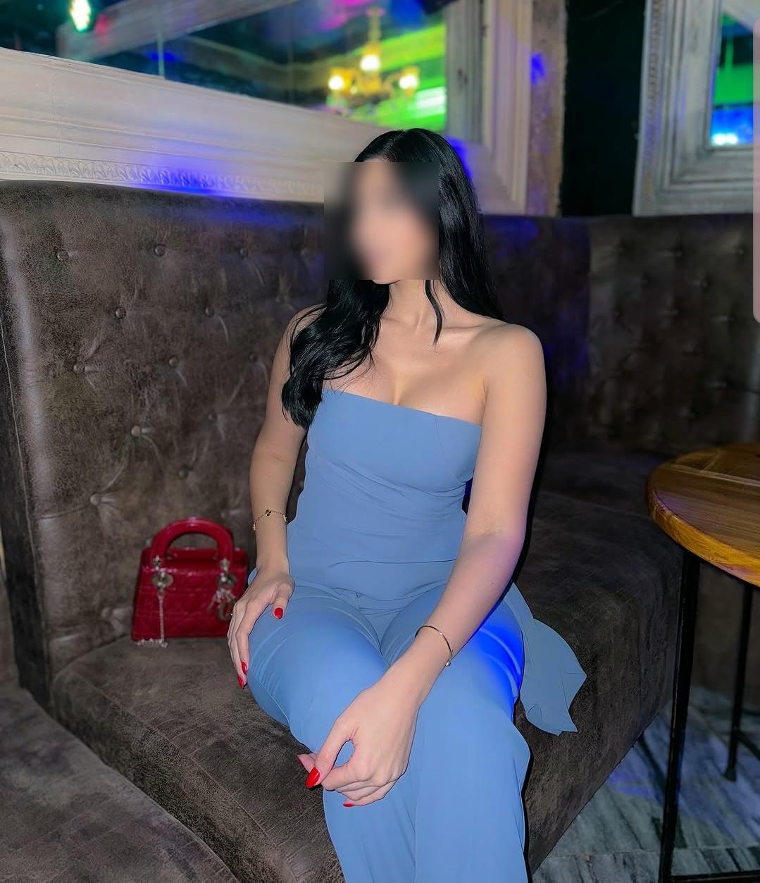 604153854 | EVA | Escort
