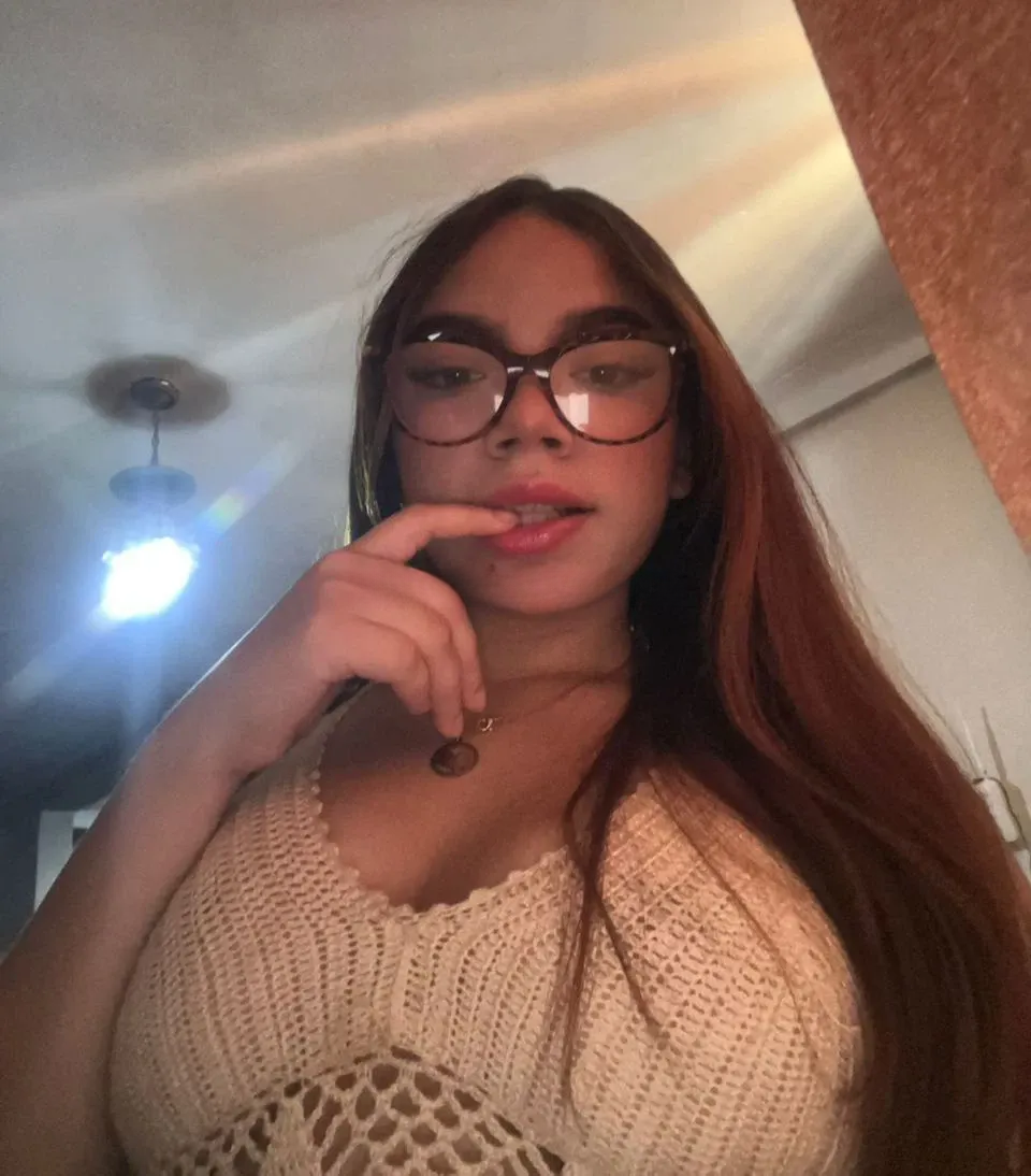 631758503 | Jade | Chica