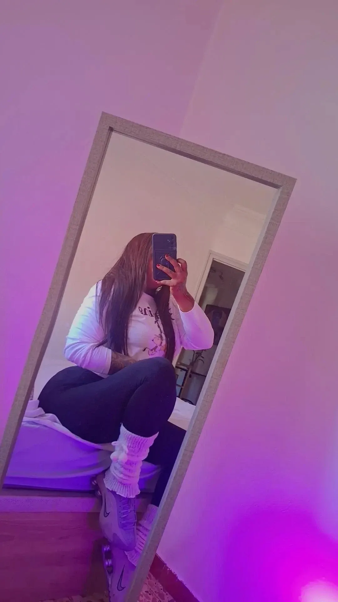 625962604 | LADY | Chica