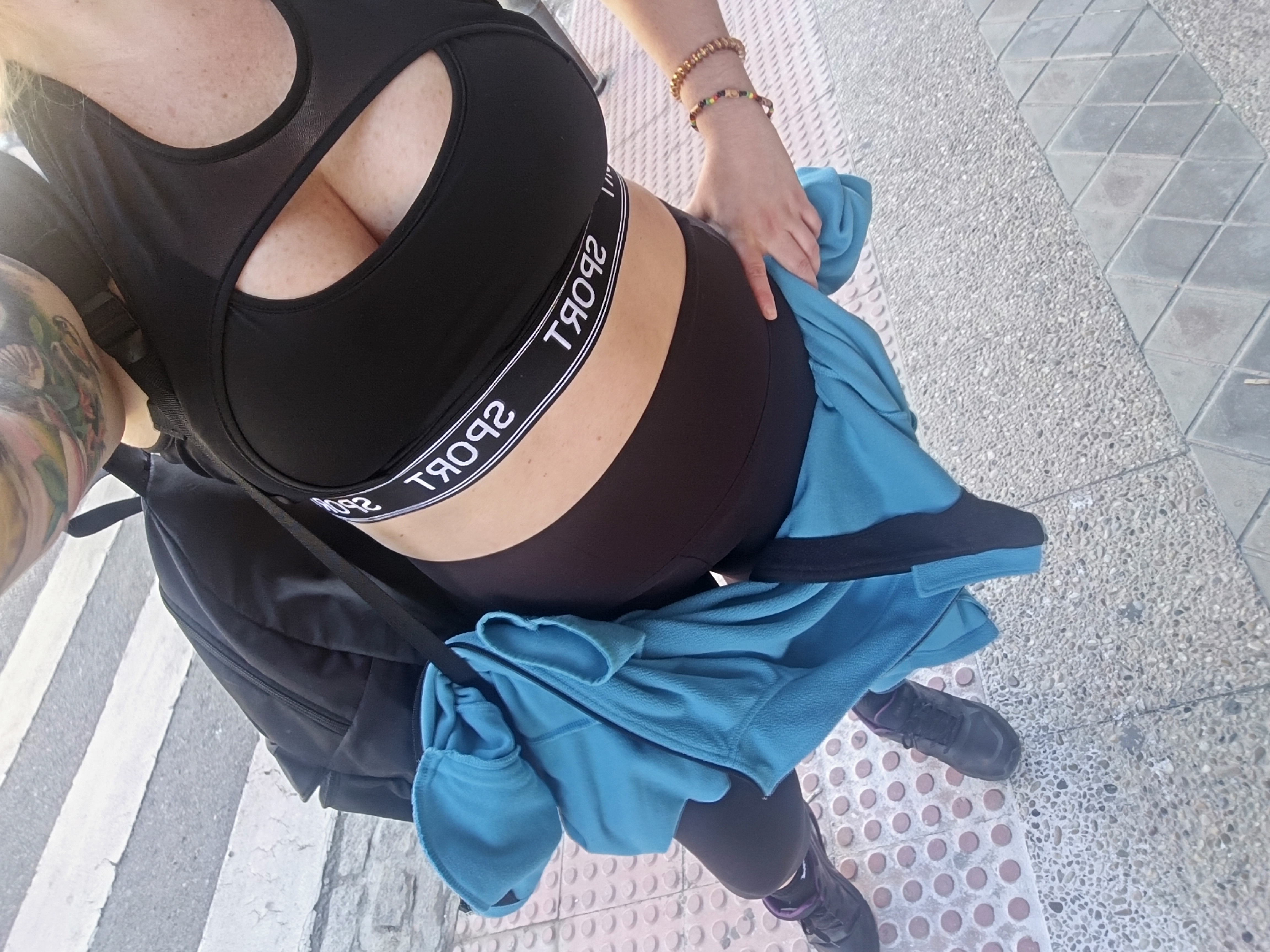 614840300 | CLOE | Puta