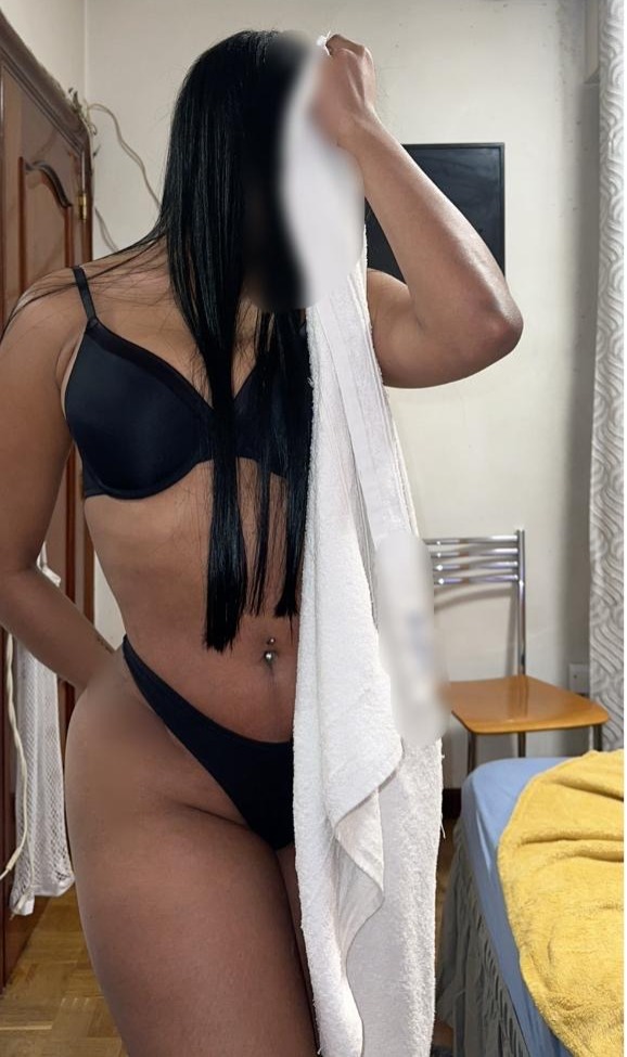 604221480 | NATY | Chica