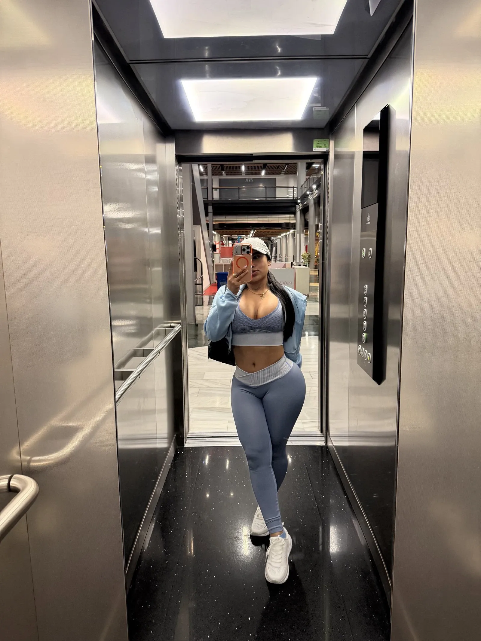 631032939 | DANNA | Puta