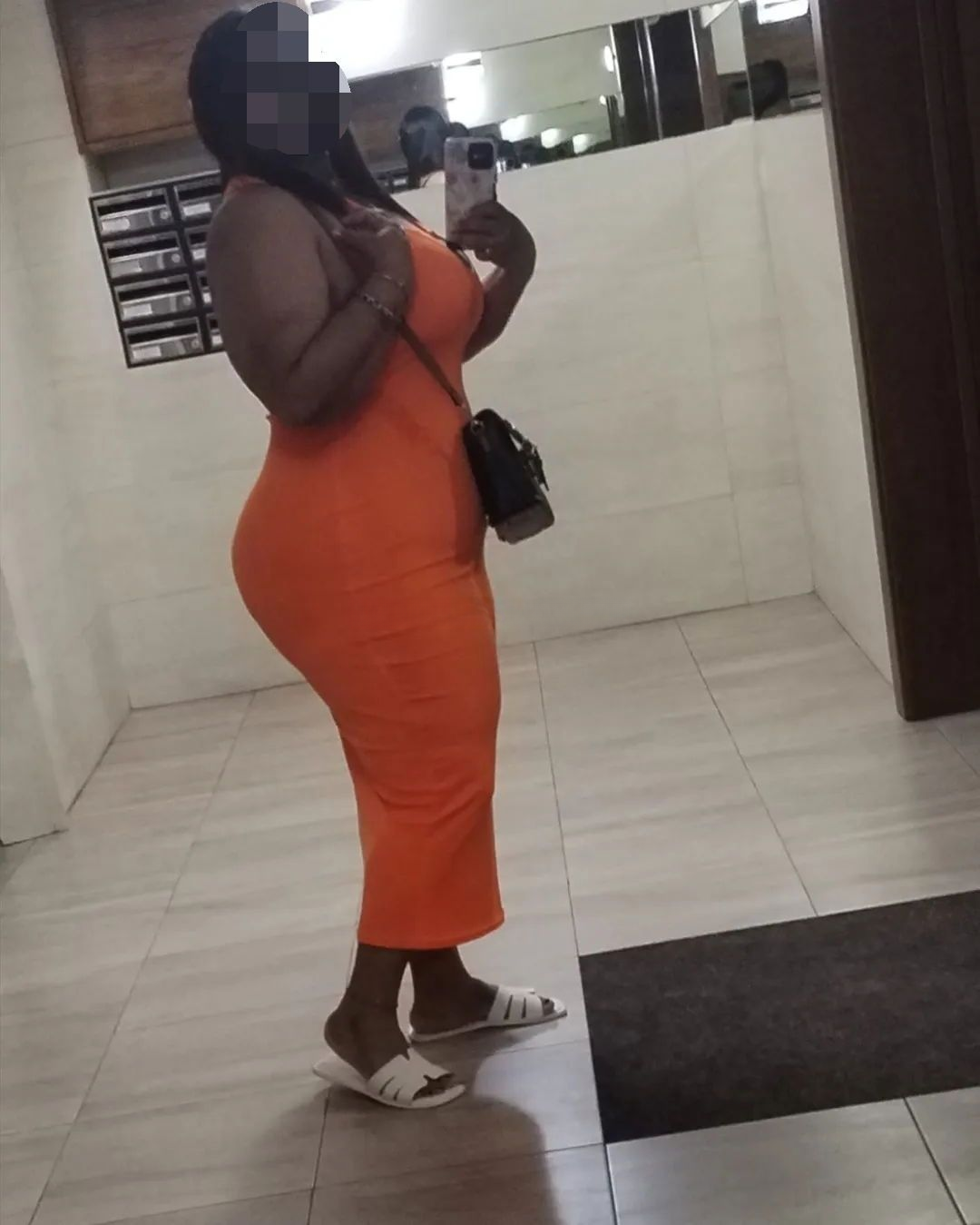 622867400 | SARA | Puta