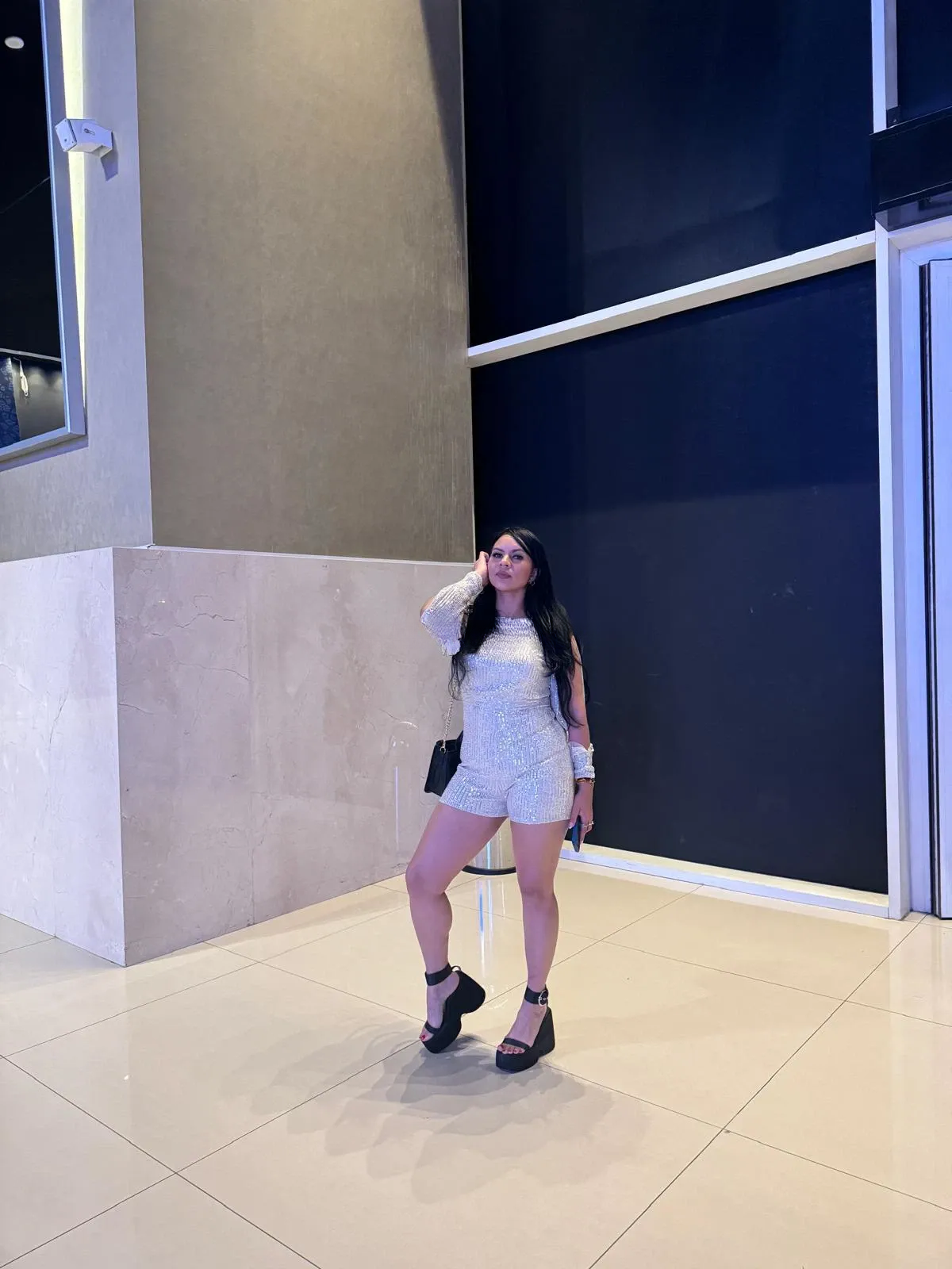 600428117 | DAHIANA | Puta