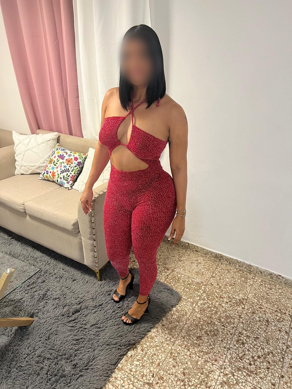 694233505 | ANDRéDIABLA | Chica