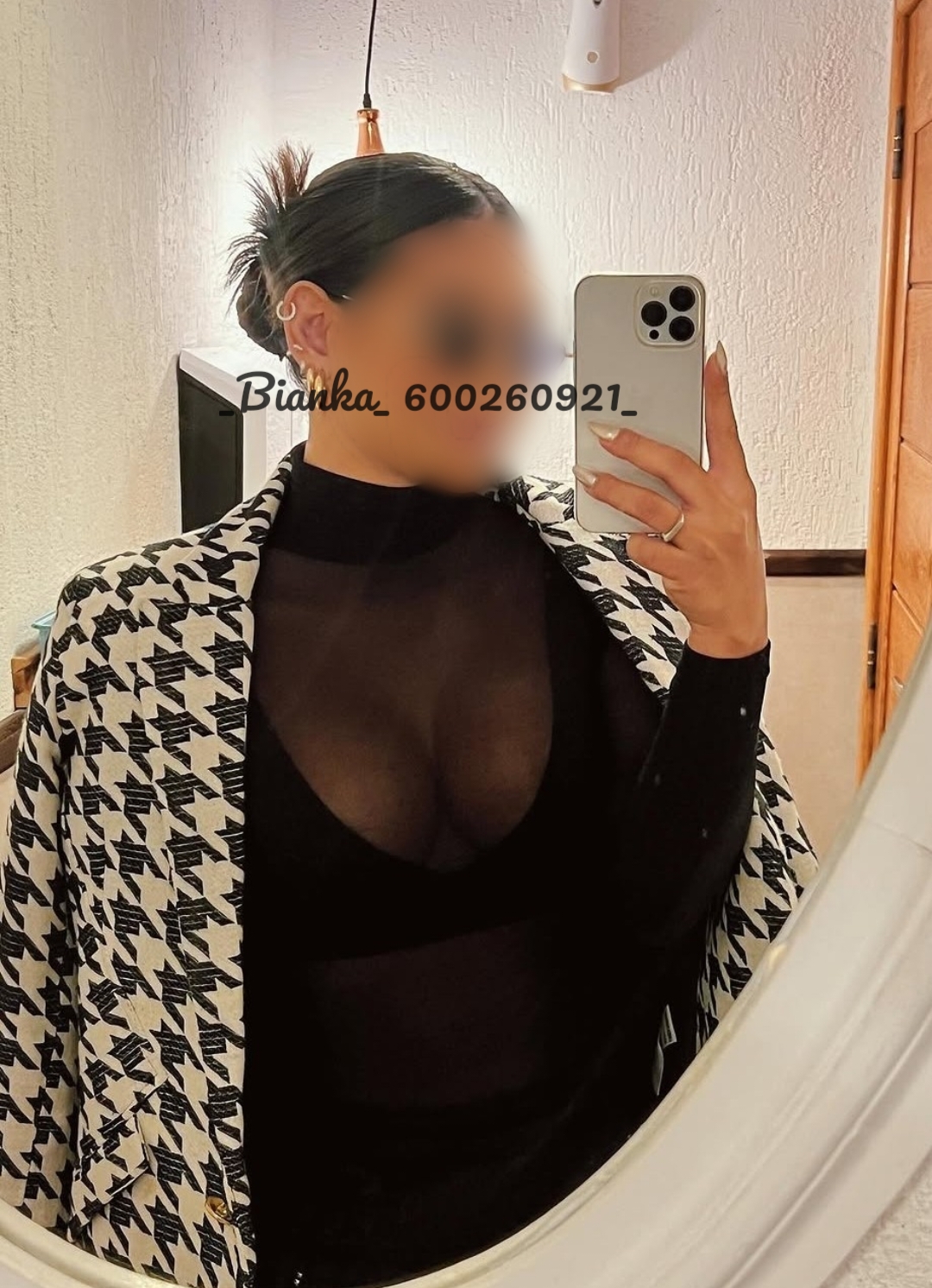 600260921 | BIANKA | Escort