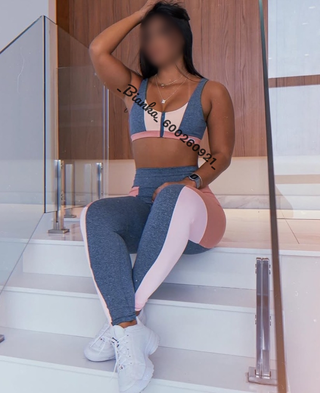 600260921 | BIANKA | Escort
