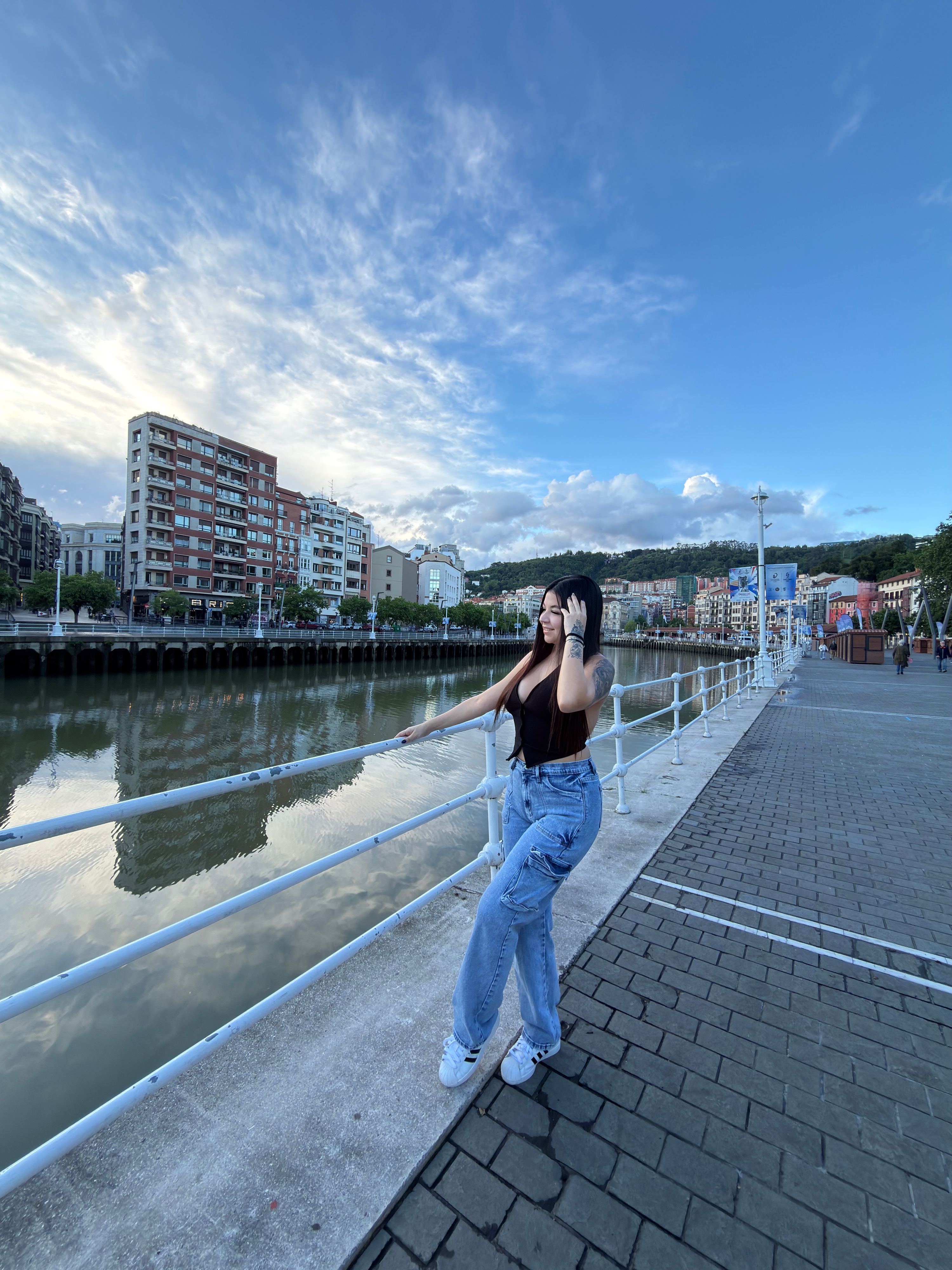 664224388 | SALOME | Puta