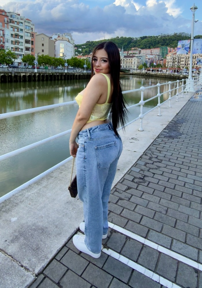 664236058 | ALANA | Puta