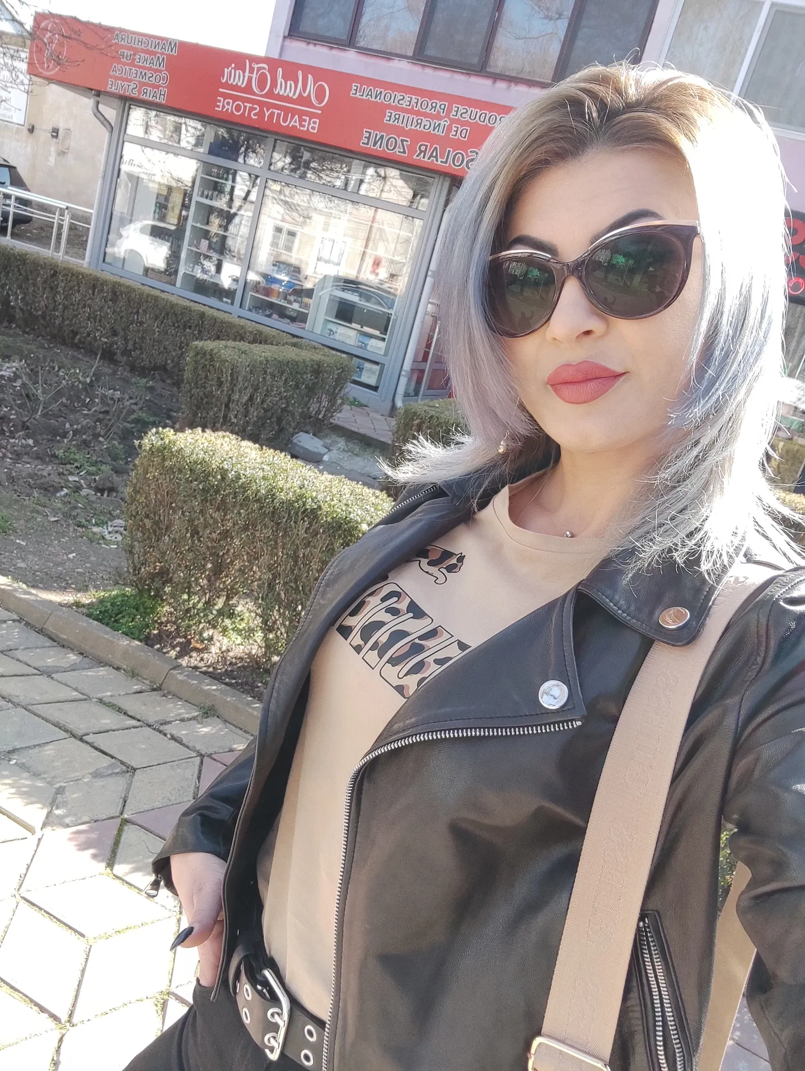 614541959 | Karma | Chica