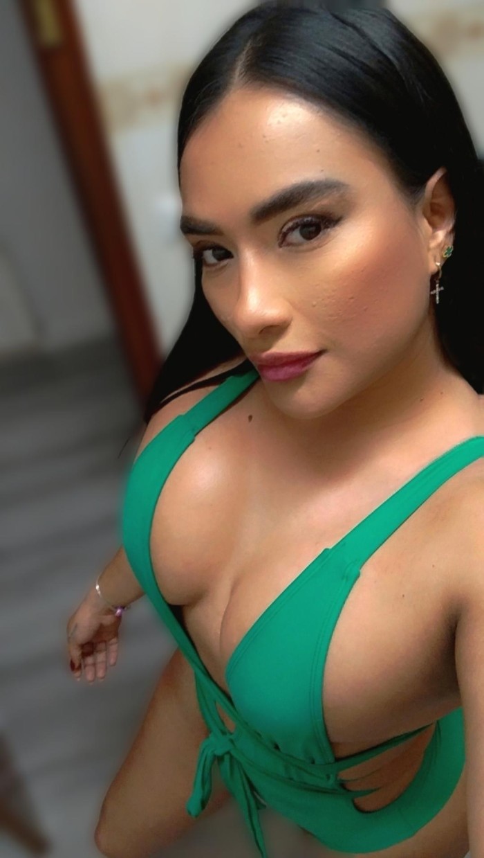 632984540 | LEYDI | Chica