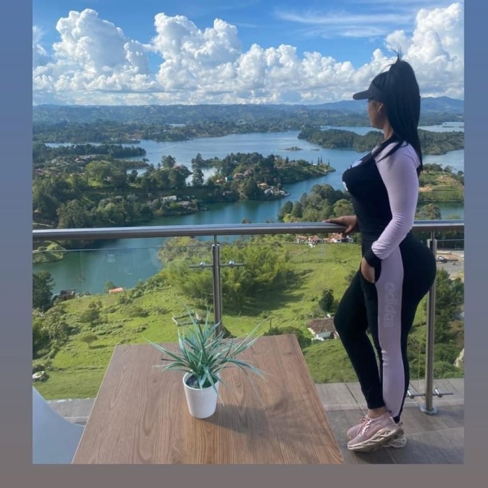 637897914 | JOHANA | Puta