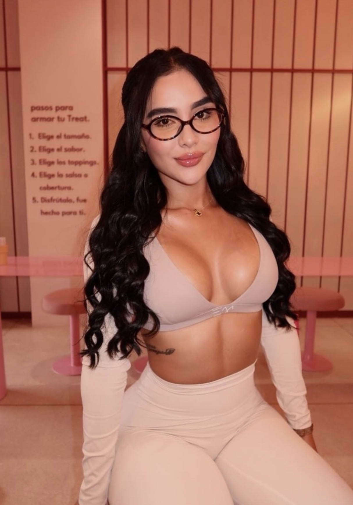 613800397 | TERESA | Escort
