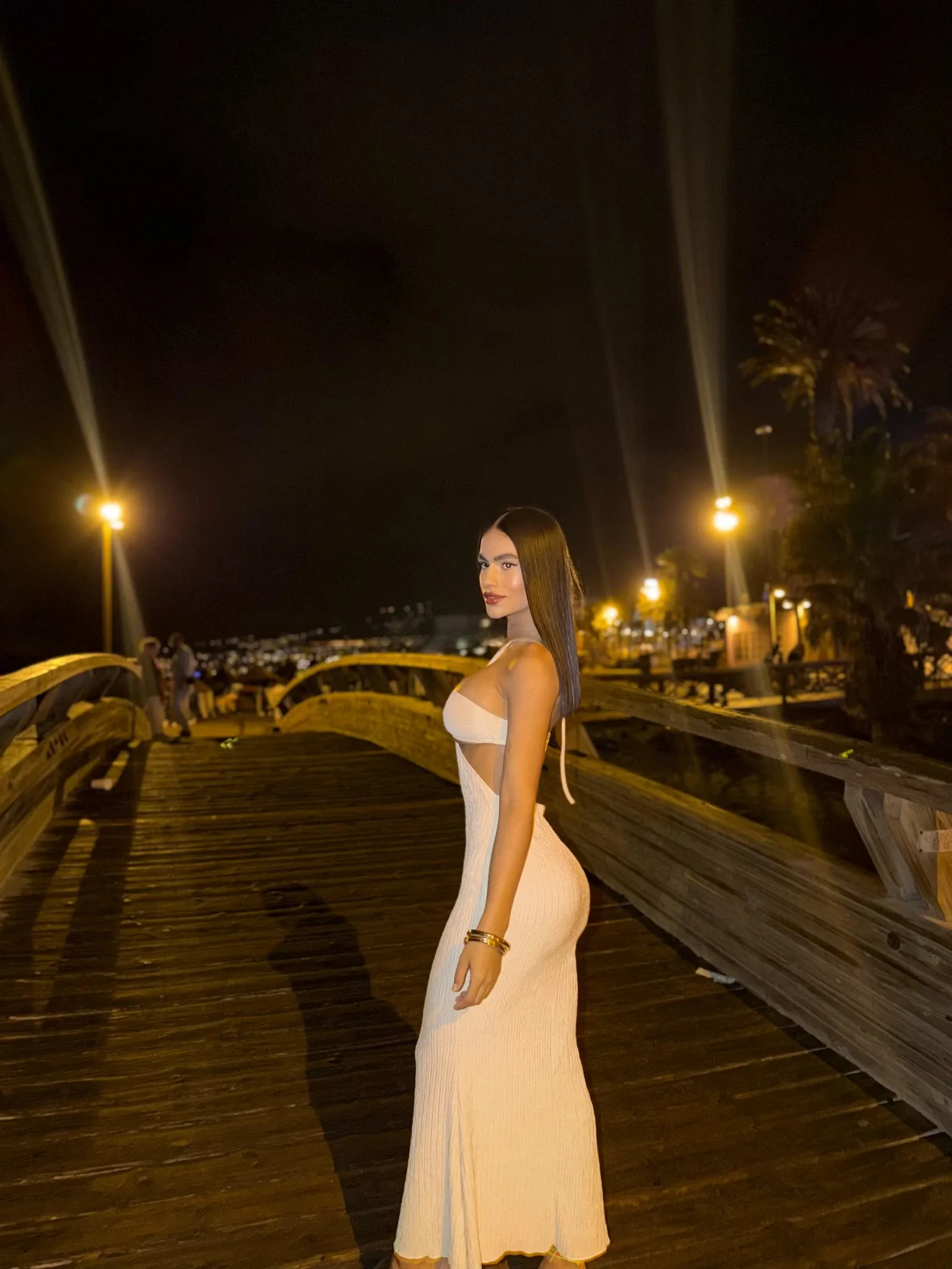 661436730 | YENI | Escort