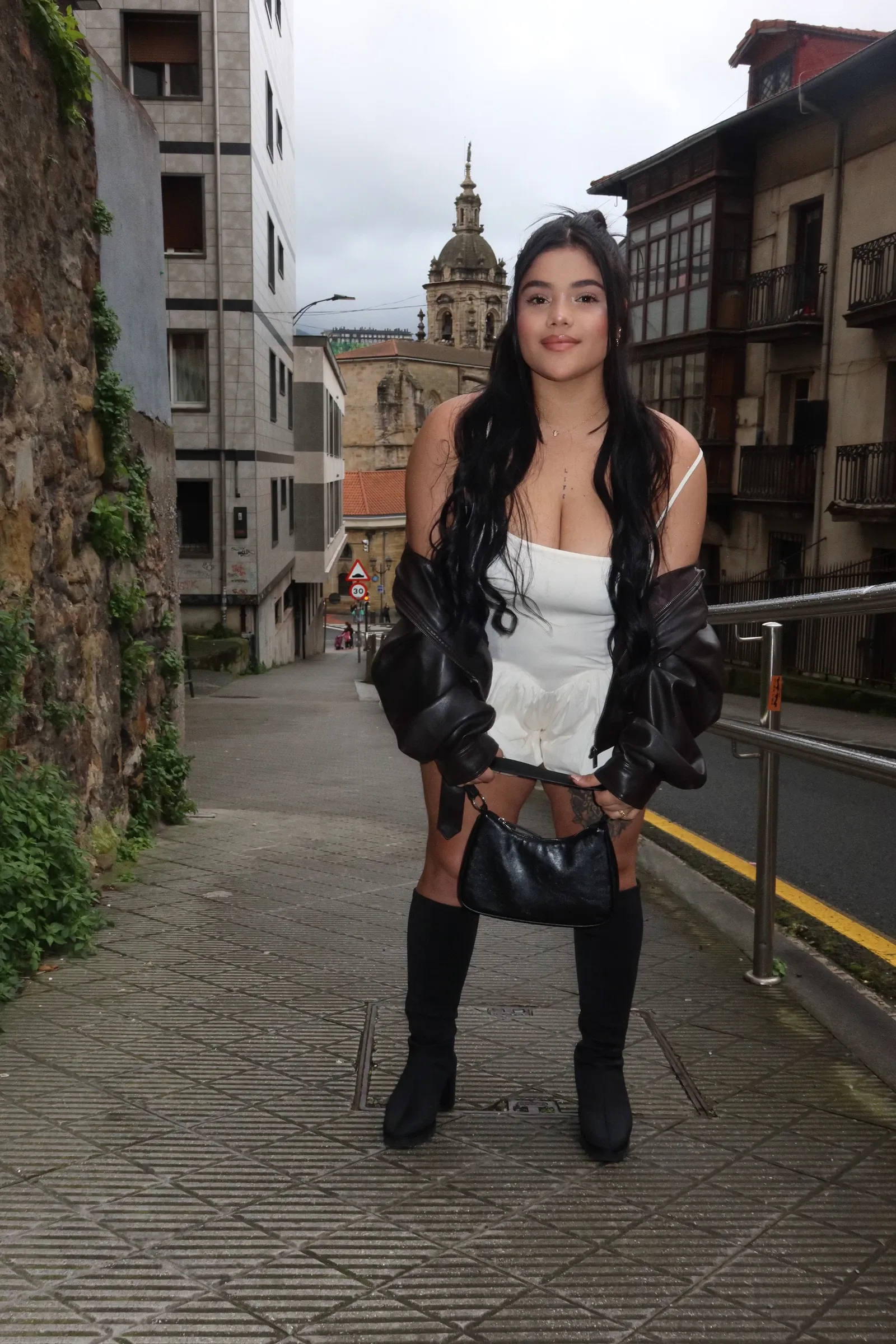603251394 | ANDREA | Escort