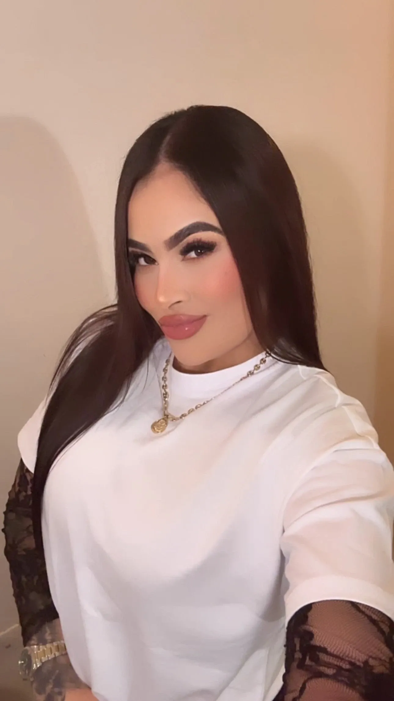 655774820 | EVA | Chica