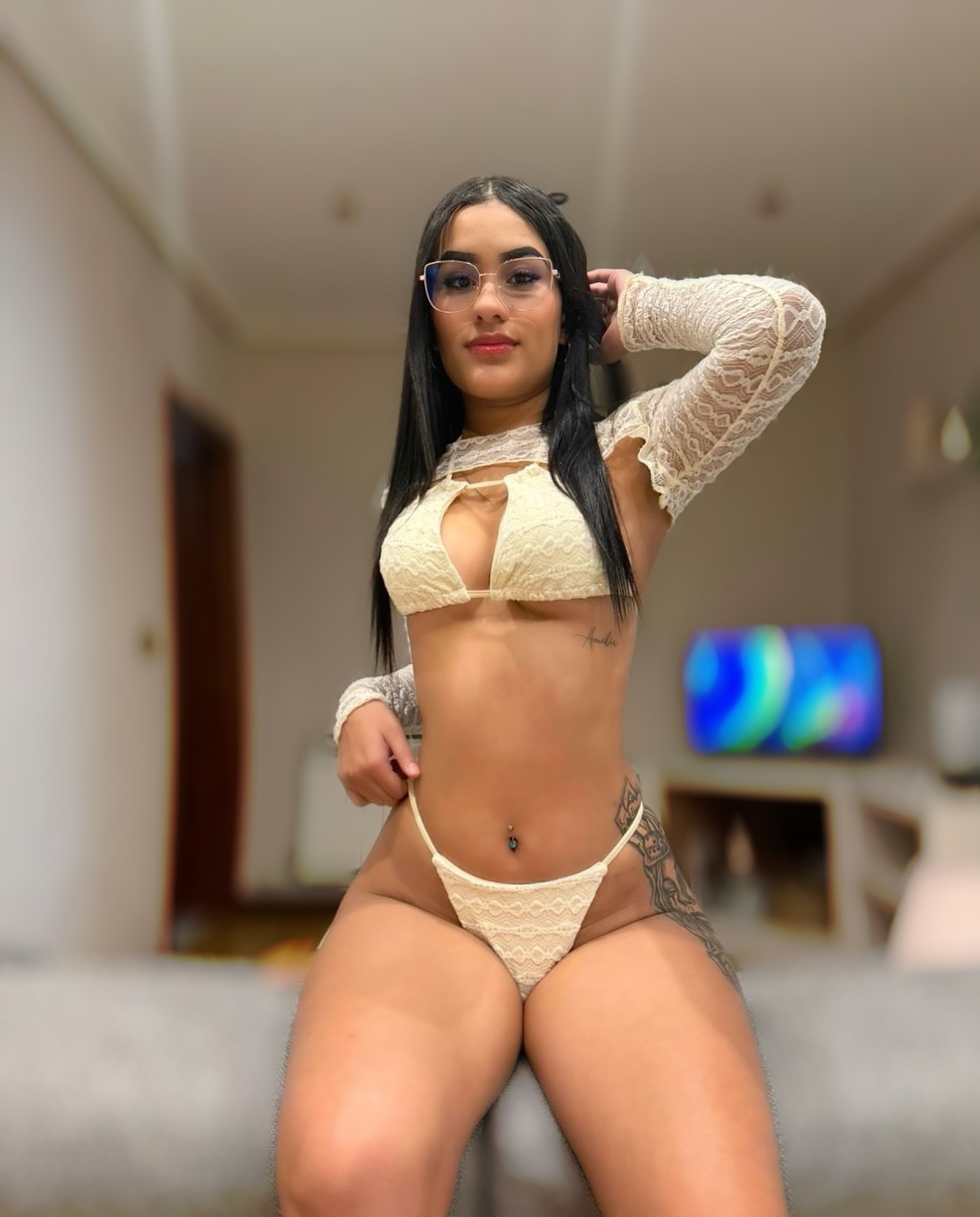 613498058 | ABRIL | Escort