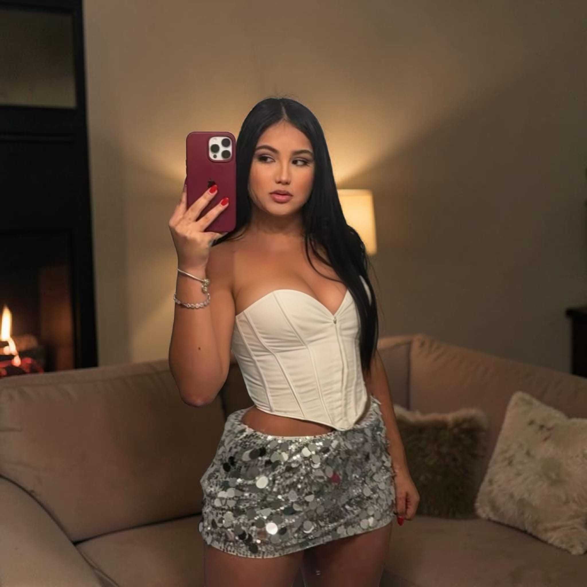 663199385 | VIOLETTA | Escort