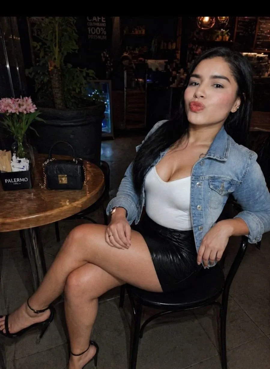 653574795 | CLARA | Escort